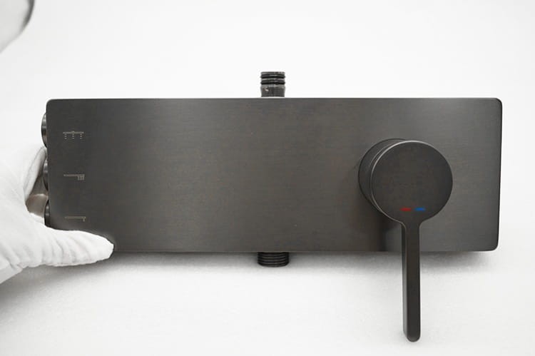 zestaw-prysznicowy-uchwyt-do-zmieniania-temperatury-wody  salon lazienek Lodz