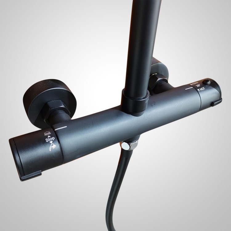 zestaw-prysznicowy-czarny-z-termostatem-uchwyt  salon lazienek Lodz