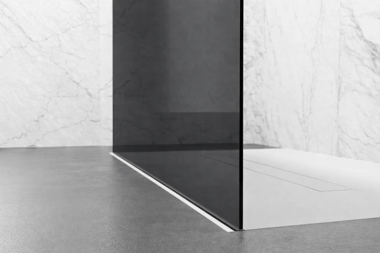 grafitowa szyba prysznicowa wolnostojaca walk-in okucia zloty mat zdjecie 4 salon lazienek w lodzi