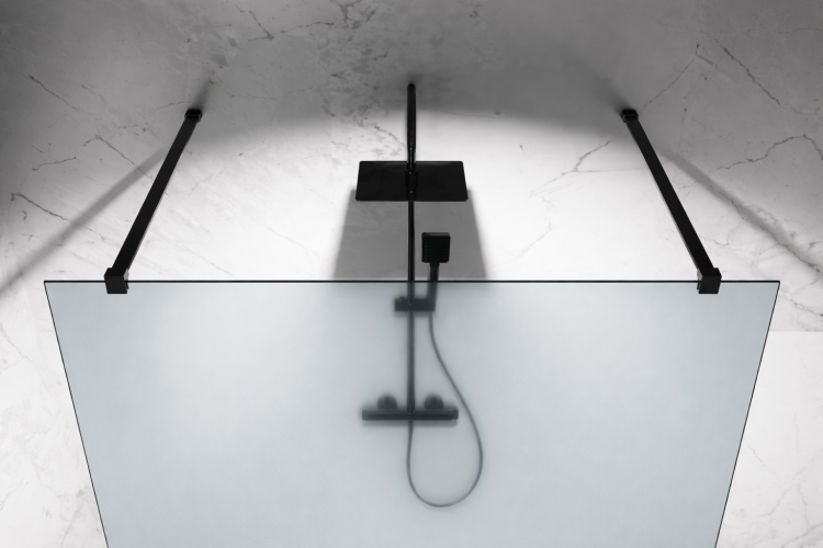 mrozona szyba prysznicowa wolnostojaca walk-in okucia czarny mat zdjecie 3 salon lazienek w lodzi